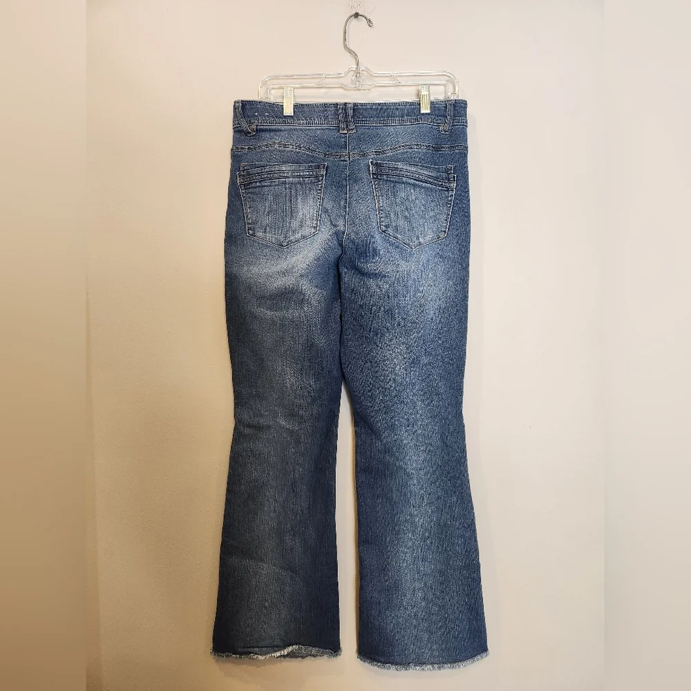 Democracy Blue Flare & Wide Leg Jeans - Picture 4 of 4